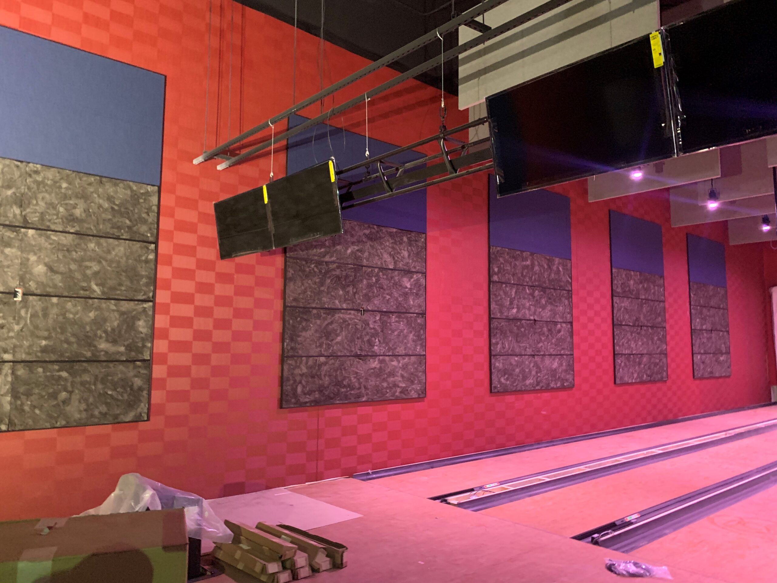 SOUNDSTRETCH acoustical wall system